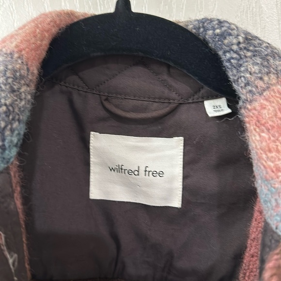 Wilfred free by Artizia crop jacket, size XXS fits size Small USA. Used once - Picture 4 of 5